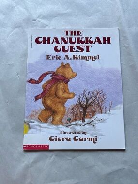 The Chanukah Guest by Eric A. Kimmel
Scholastic